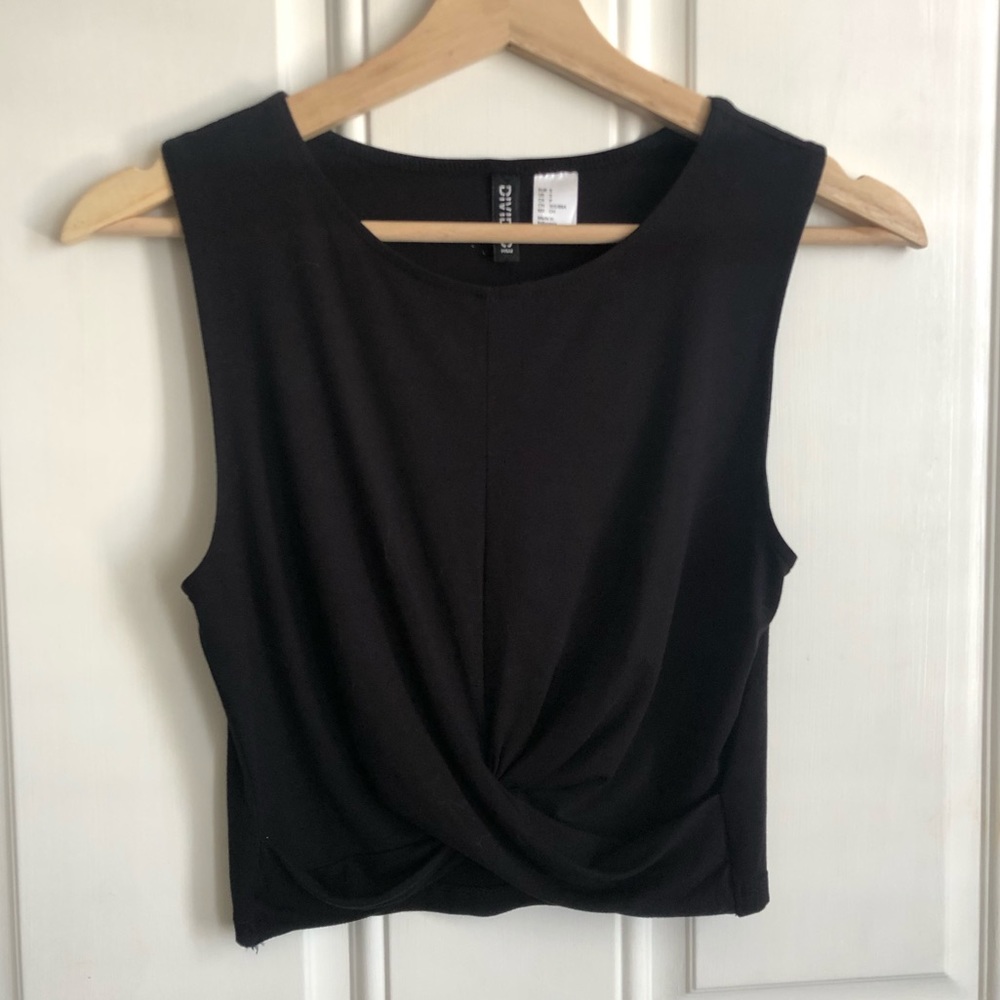 Black Crop Top S